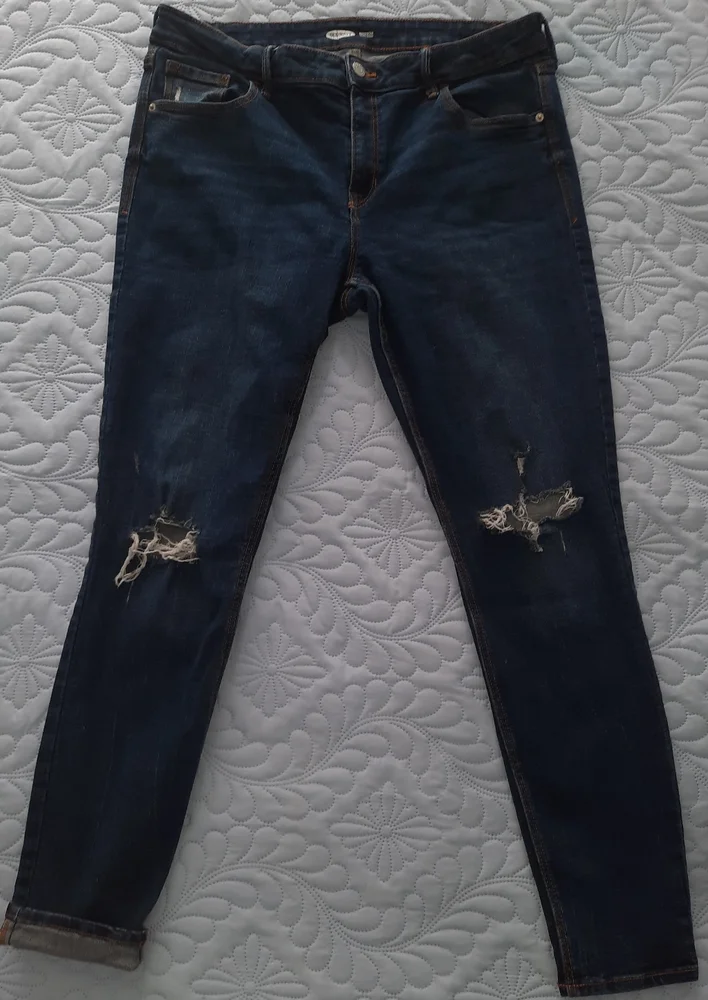 Old Navy skinny jeans distressed sz 16L - Picture 1 of 6